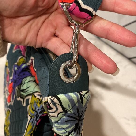 Vera Bradley Carson Falling Flowers quilted crossbody shoulder adjustable bag - Picture 3 of 16